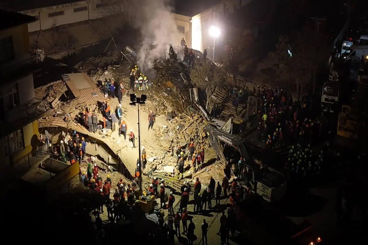 Konya'daki apartman faciasında kritik rapor: Bodrum duvarları ince yapılmış