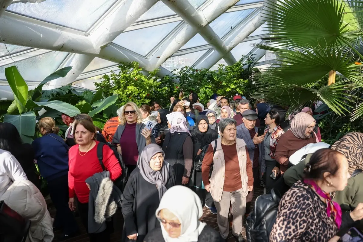 Konya'nın tarihi ve turistik mekanları, Mevlana'yı Anma Törenleri'nde yaklaşık 120 bin kişiyi ağırladı