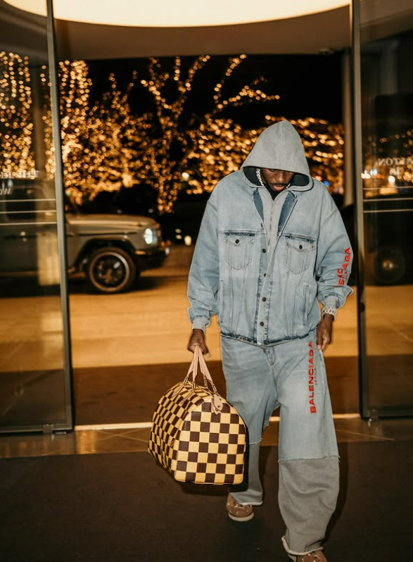 osimhen in pantolunu olay oldu 19367404 9761 m