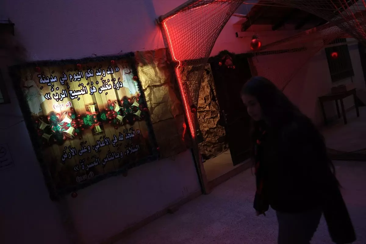 Şam'daki Mar İlyas Kilisesi'nde Noel hazırlıkları sürüyor