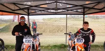 Şampiyon motosikletçi Berat Şenkalaycı babasının izinden gidiyor