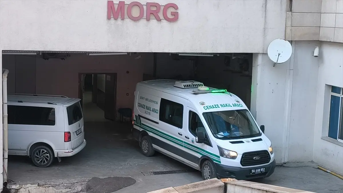 Siirt'te genç kadın evinde bıçaklanarak öldürüldü