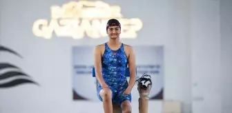 Sudan korkan engelli genç kız, yüzmede 48 madalya kazandı