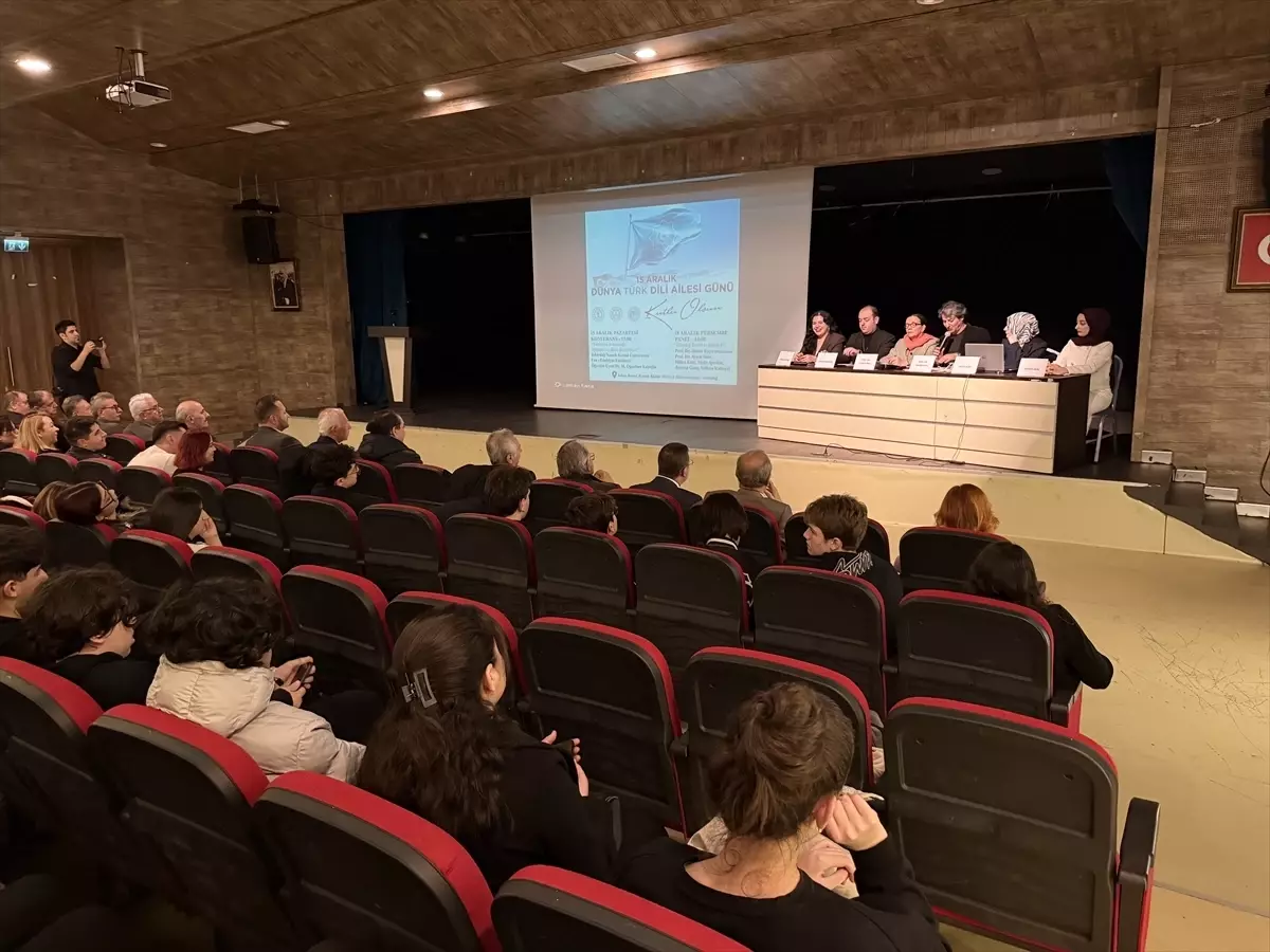 Tekirdağ'da düzenlenen panelde kentin tarihi ve kültürü konuşuldu