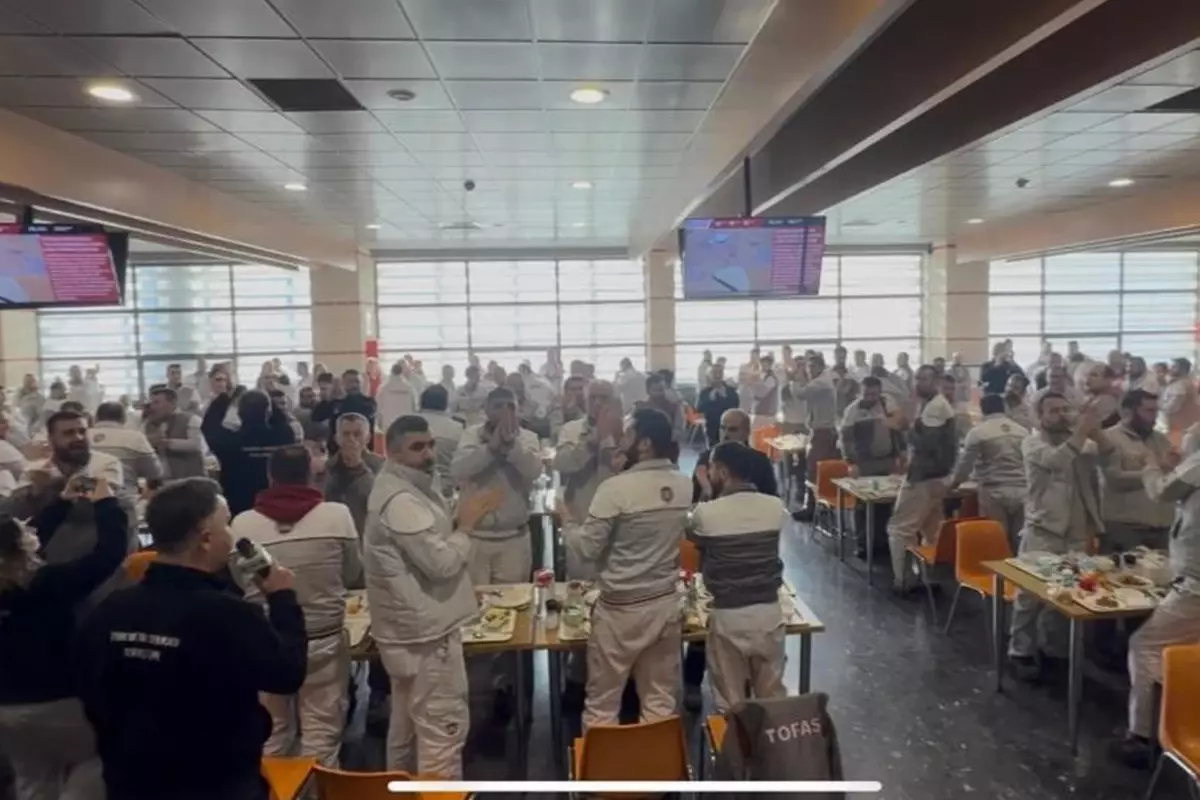 Türkiye'nin otomotiv devi Tofaş'ta isyan! İşçiler kazan kaldırdı