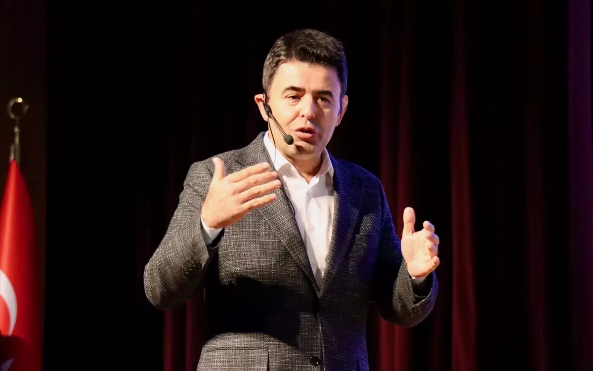 Ulaştırma ve Altyapı Bakan Yardımcısı Boyraz, Bursa'da üniversite öğrencilerine yatırımları anlattı