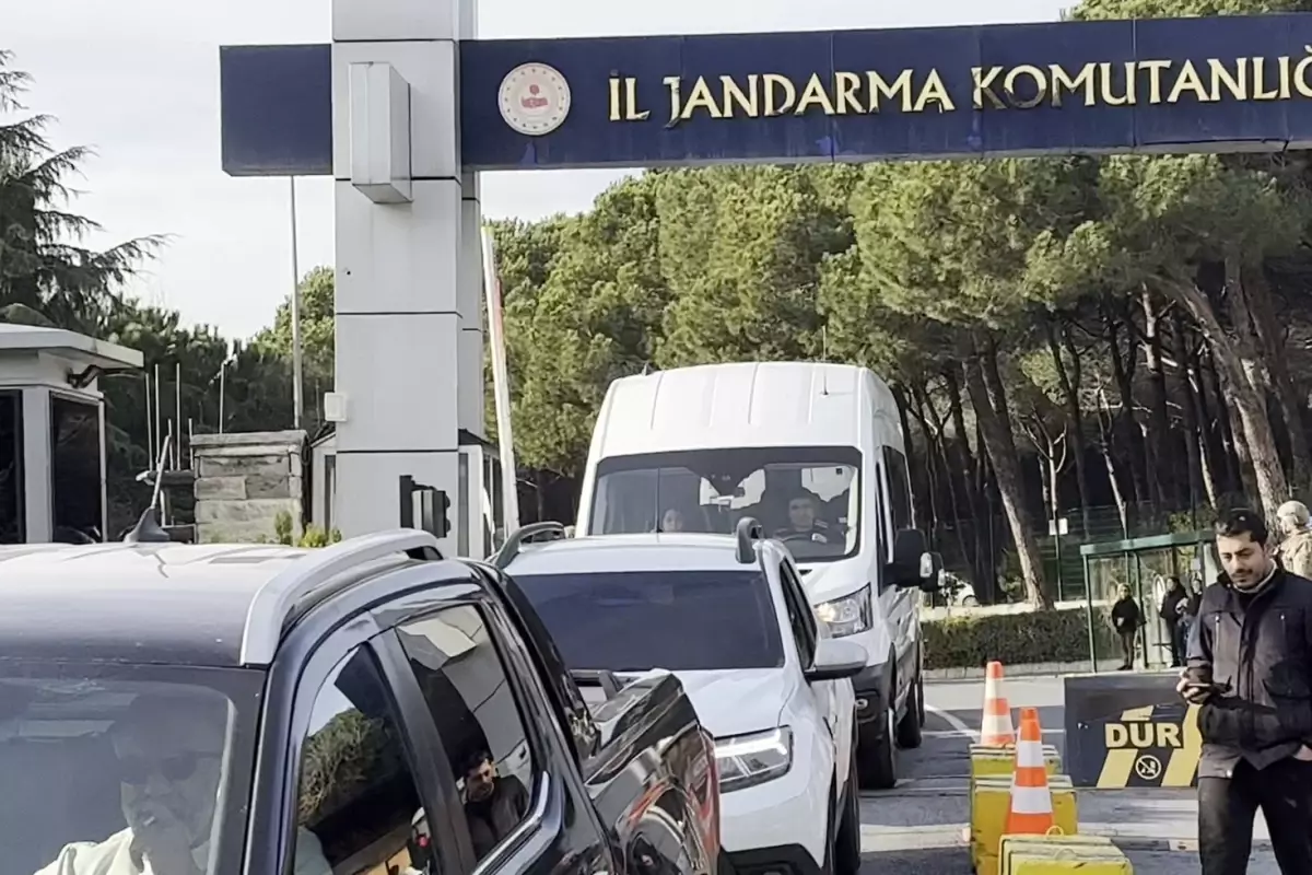 Uyuşturucu operasyonunda gözaltına alınan ünlülerden ilk görüntü