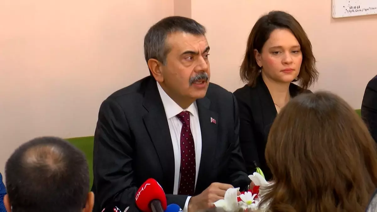 Bakan Tekin: Eğitim öğretim süreçleri siyasi perspektifin ötesinde karar verilmesi gereken bir konu