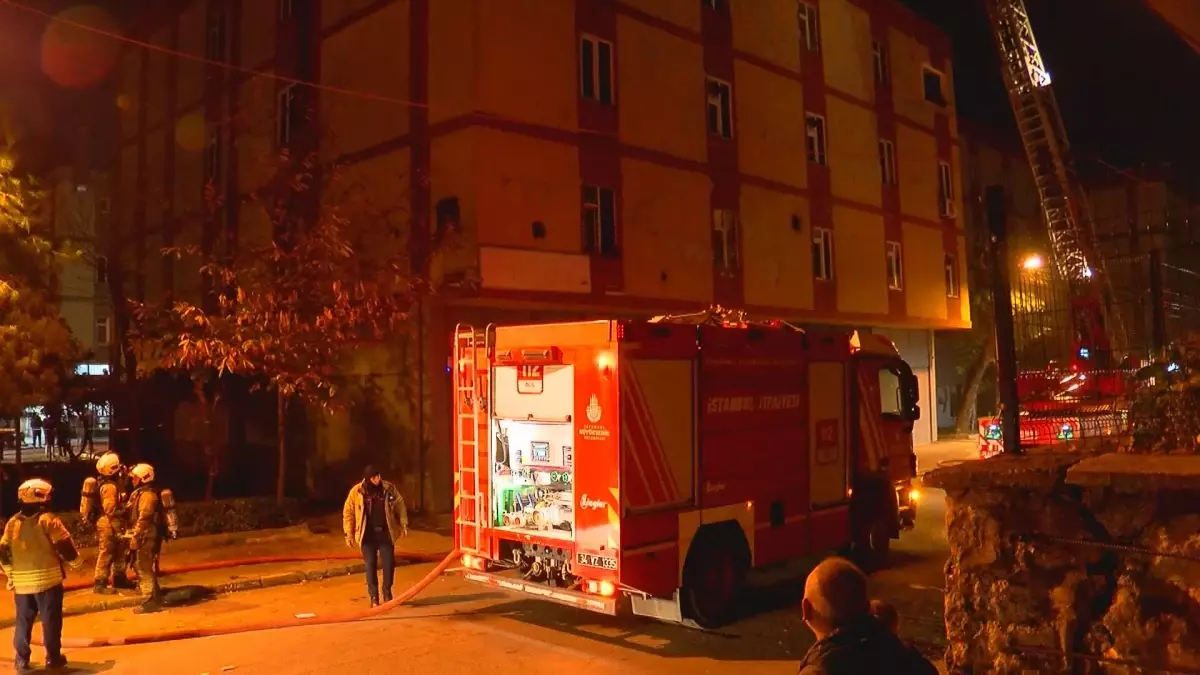 Başakşehir'de ayakkabı imalathanesinde yangın