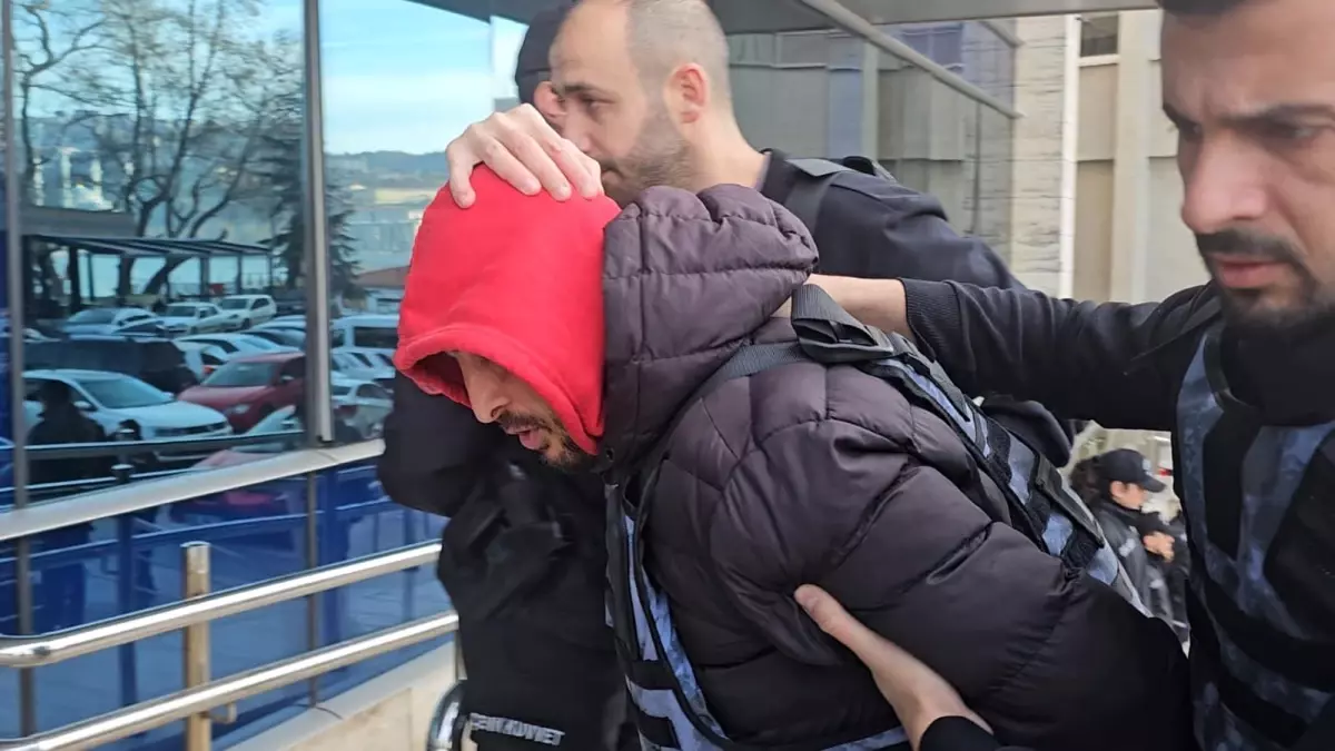 Bıçaklı cinayetin zanlısı kendini böyle savundu; '3 kişi bana saldırdı, yoksa ben ölecektim'