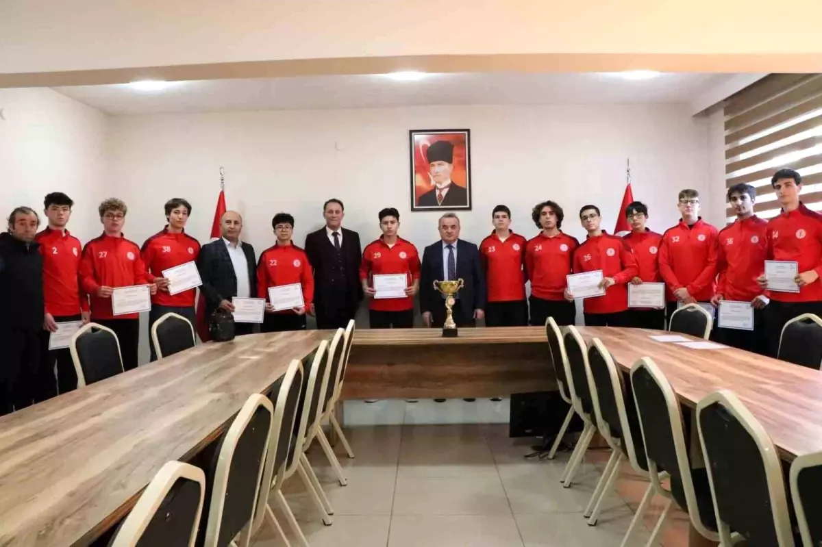 Bilecik'te genç basketbolculardan il birinciliği