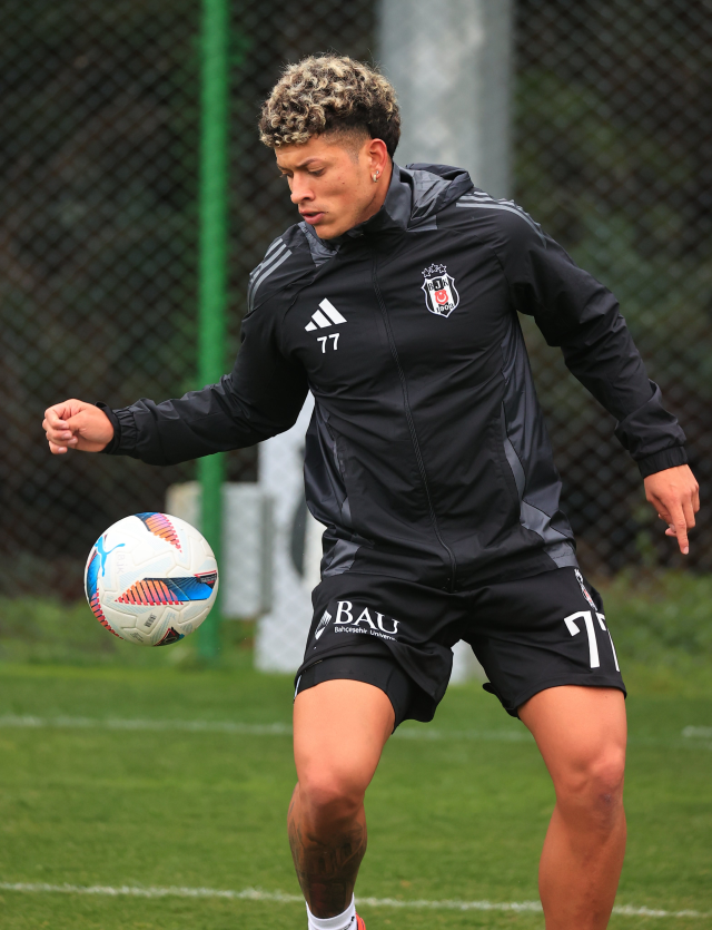 bir garip transfer hikayesi genc futbolcu istese 19370924 9258 m