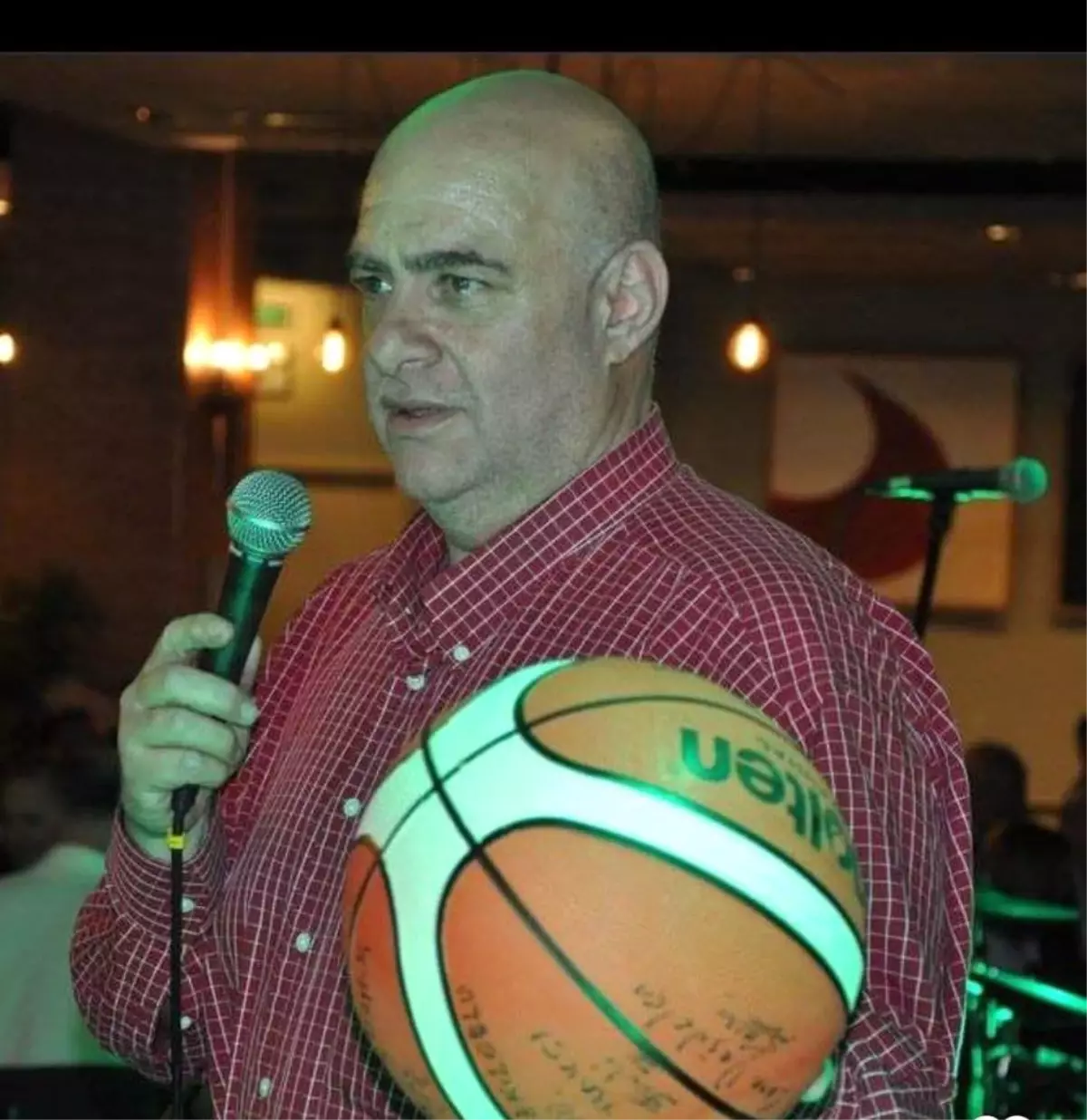 Eski milli basketbolcu balkondan düşerek hayatını kaybetti