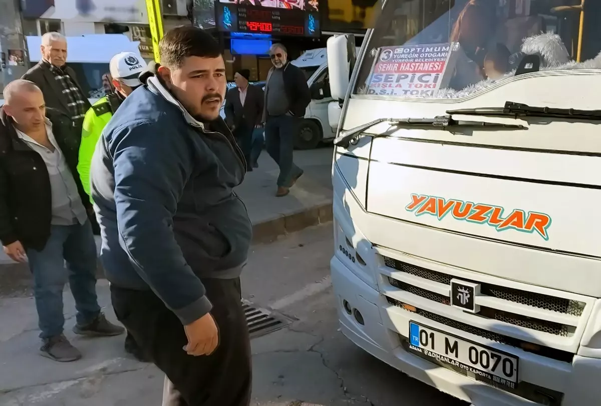Havalı korna kullandığı anlaşılınca kesilen cezaya öfkelenip, defalarca kornaya basarak uzaklaştı