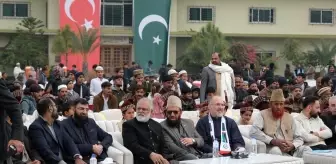 İHH tarafından Pakistan'da düzenlenen toplu nikah merasimiyle 43 çift dünyaevine girdi