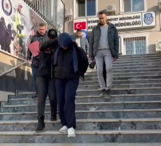 istanbul da alisveris merkezlerinde cep 19370205 1995 m