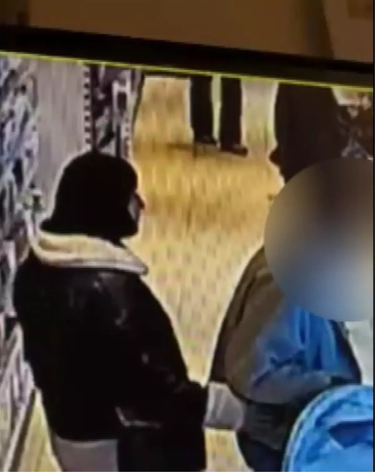 İstanbul'da alışveriş merkezlerinde cep telefonunu çalan hırsız yakalandı: 39 suç kaydı var