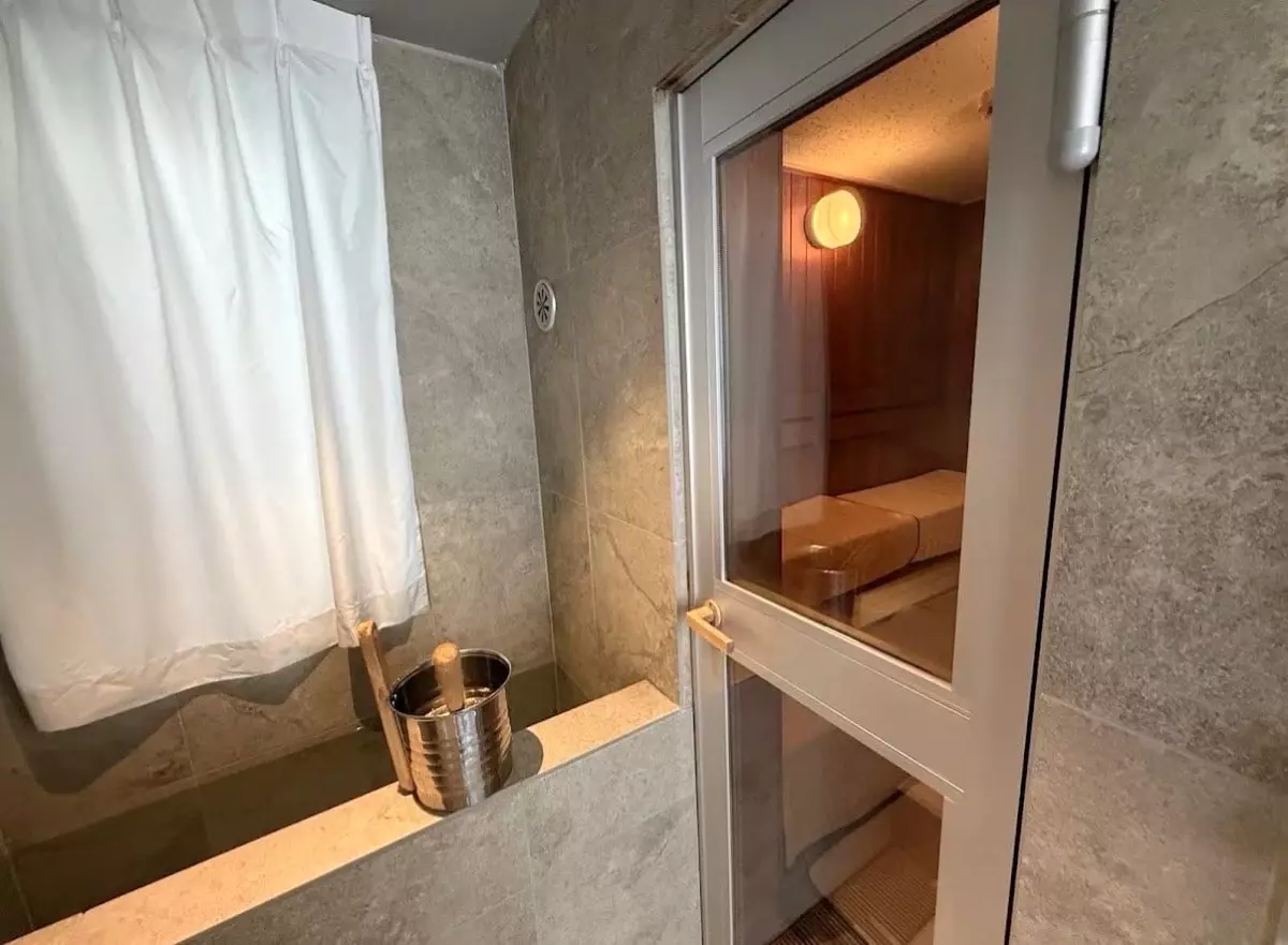 Japonya'daki sauna yangınında 2 kişi feci şekilde can verdi