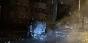 Karabük'te park halindeki otomobil yandı