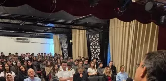 Marmaris Kaymakamı Kaya öğrencilerle kitap okudu, mesleğini anlattı