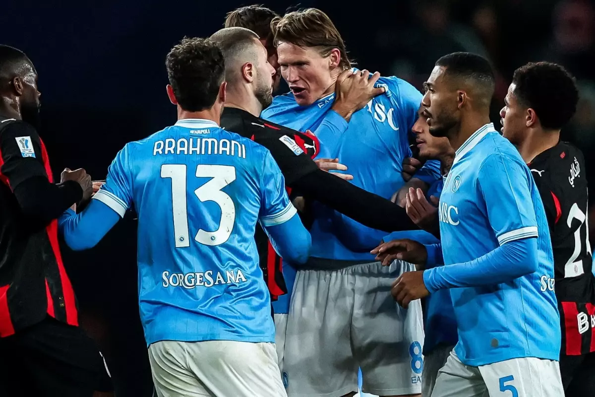 Napoli, İtalya Süper Kupa'da finale yükseldi