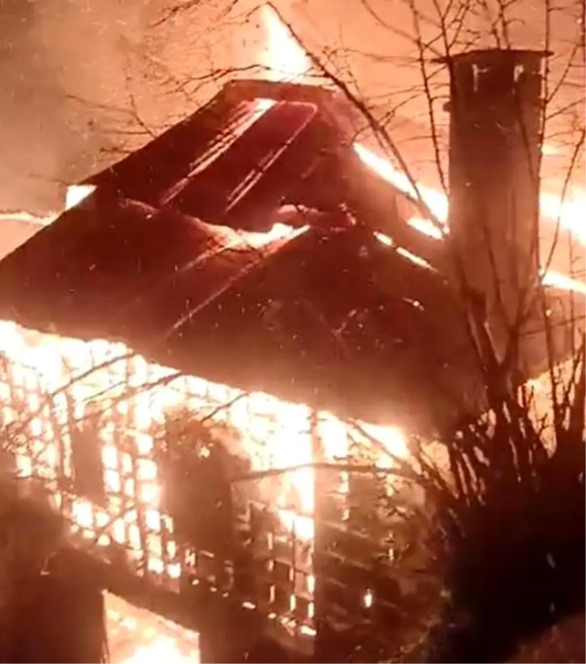 Ordu'da iki katlı ahşap evde yangın