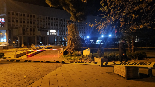 parkta yegeninin esini katletti ilk vukuati 19371084 6380 m