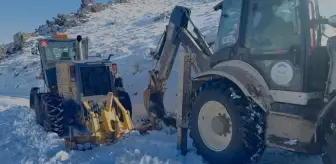 Patnos'ta kara sağlanan iş makinesi kurtarıldı