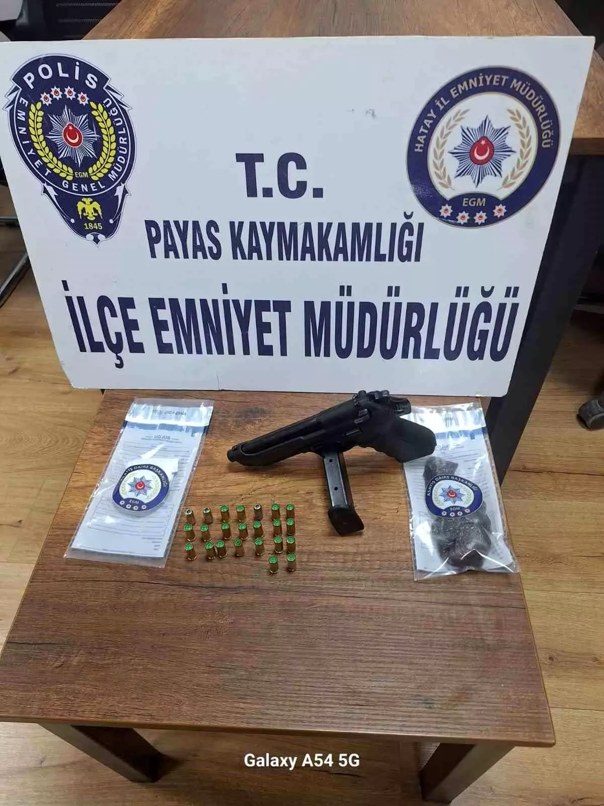 Payas'ta uyuşturucu operasyonu; 3 gözaltı