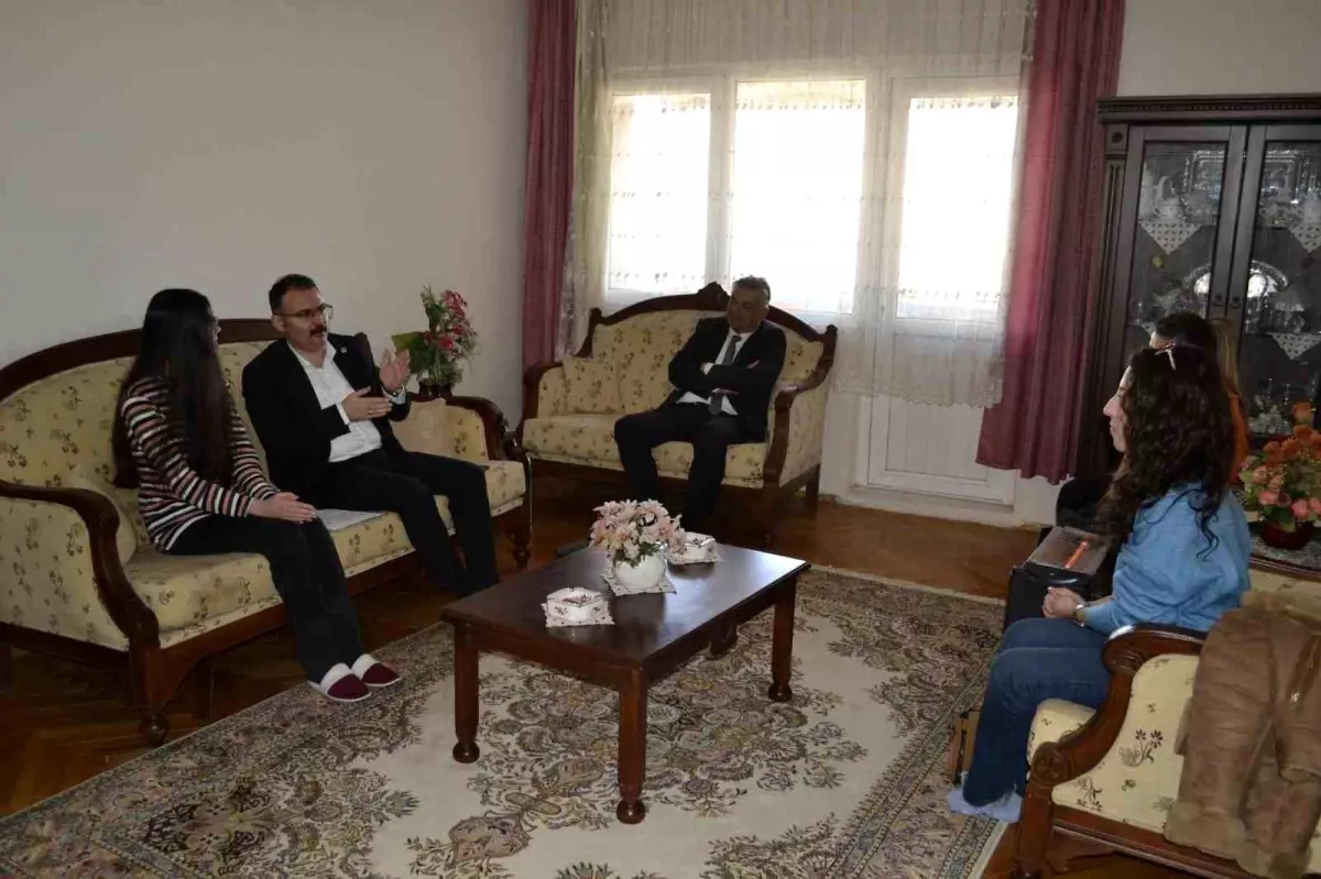 Sultanhisar'da 'Misafirim Kaymakamım' projesi Salavatlı ve Atça'da devam etti