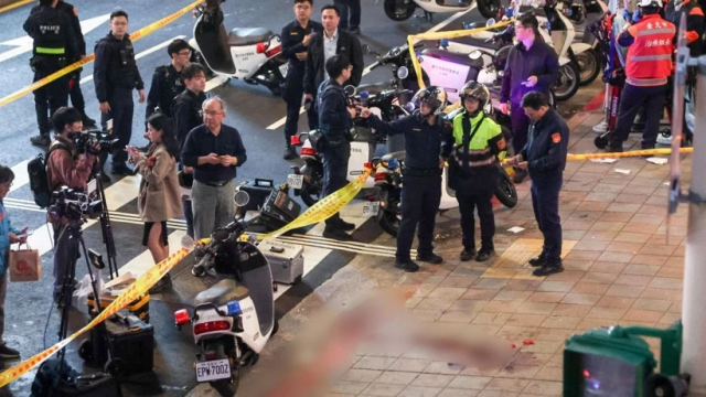 tayvan da metroda bicakli saldiri sis bombasi 19372384 547 m