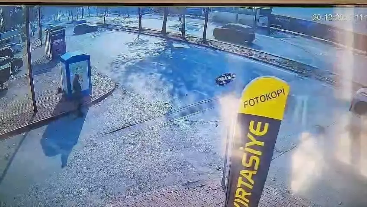 Ağaca çarpan otomobildeki 14 yaşındaki Abdurrahman öldü