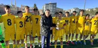 Bayburt Özel İdare Spor U16'da şampiyon oldu