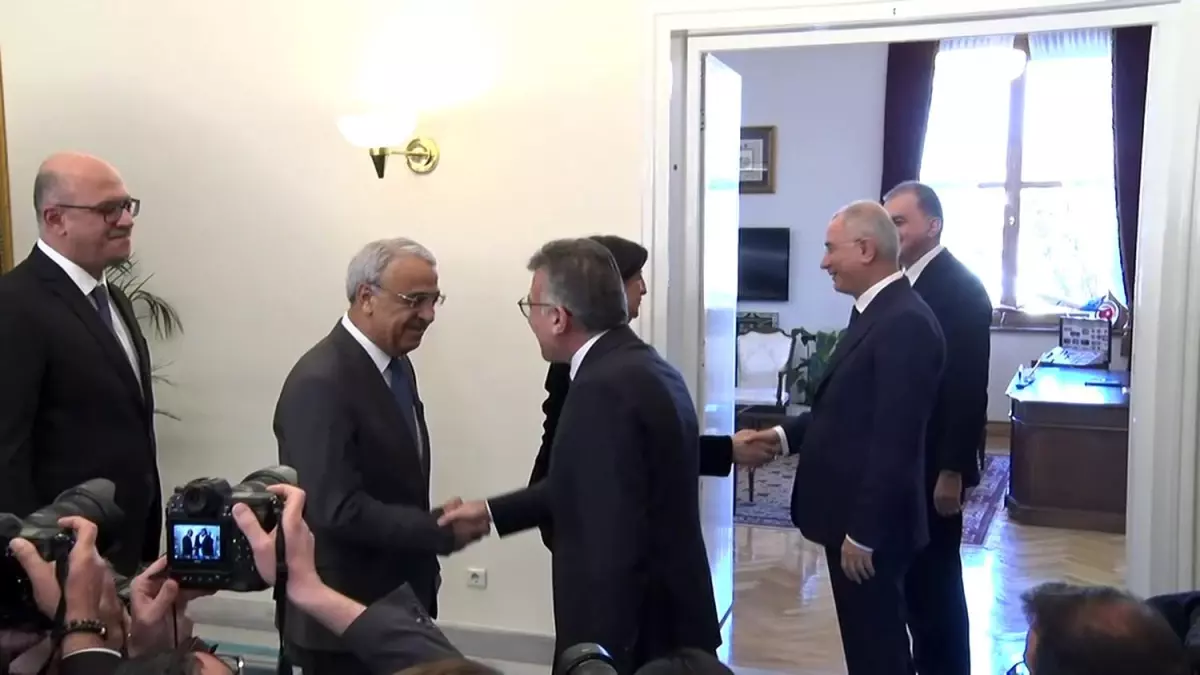 DEM Parti AK Parti'yi ziyaret etti