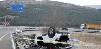 Denizli'de devrilen otomobilin sürücüsü öldü