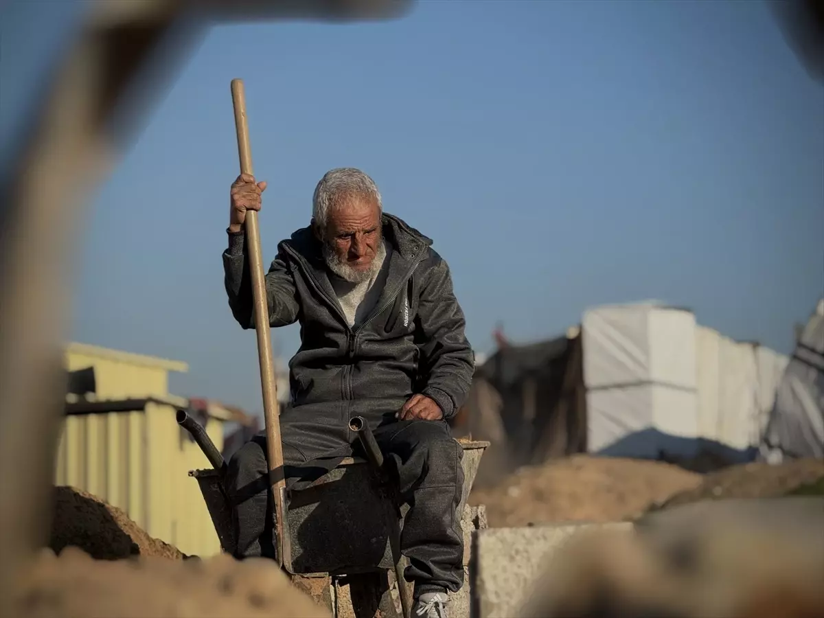 Gazzeli yaşlı mezarcı, 2 yılda 18 bin Filistinliyi toprağa verdi