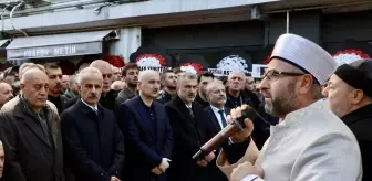 İstanbulspor Kulübü Başkanı Sarıalioğlu'nun annesi son yolculuğuna uğurlandı