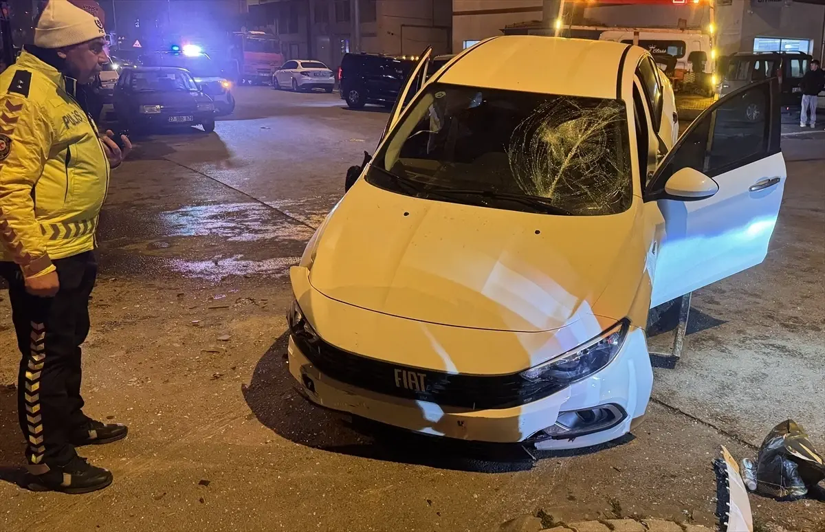 Kayseri'de trafik kazasında 4 kişi yaralandı