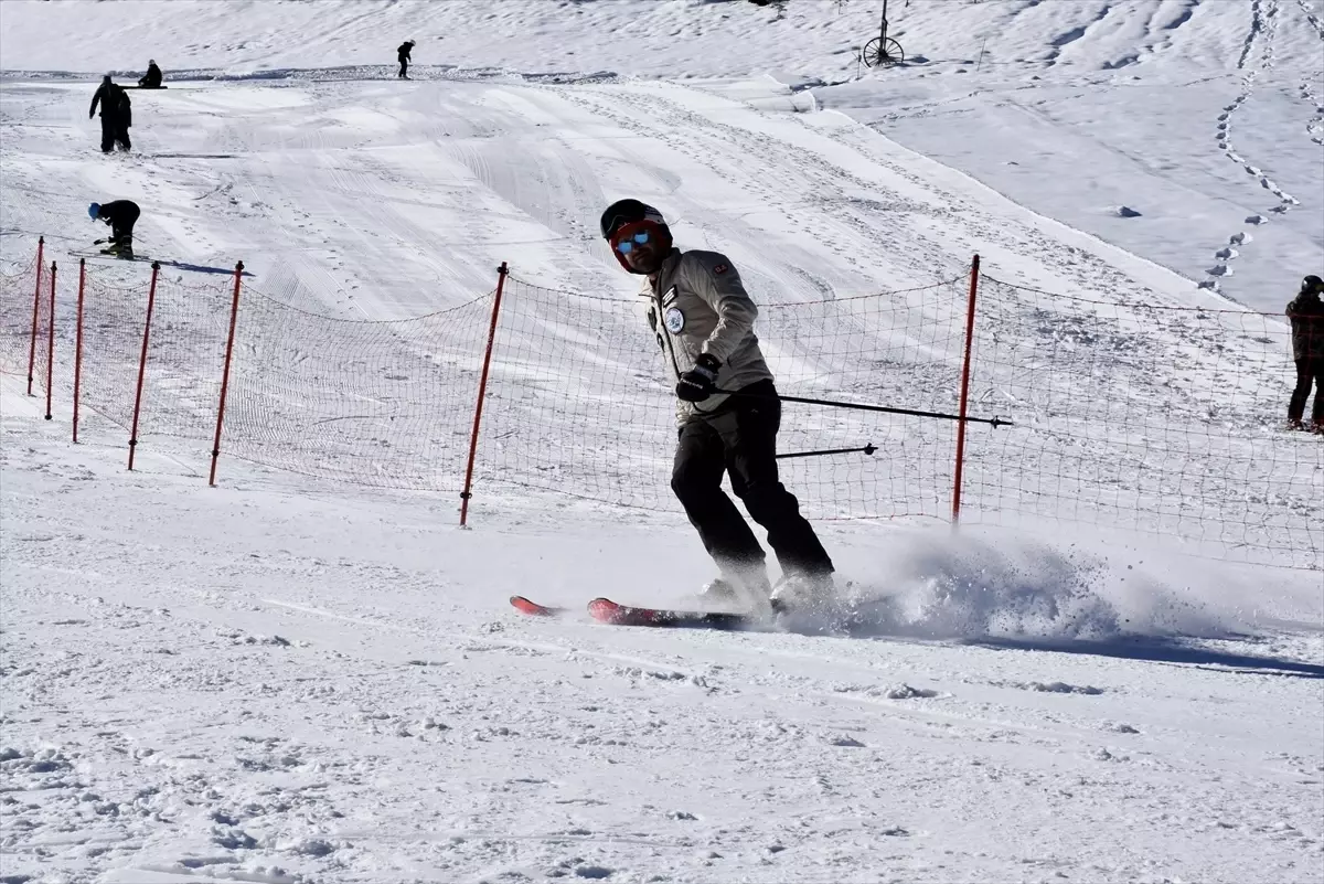 Ordu'daki Çambaşı Kayak Merkezi'nde sezon açıldı