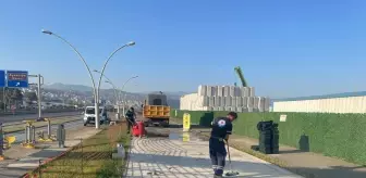 Trabzon'da sahil yürüyüş yolunda yenileme çalışması