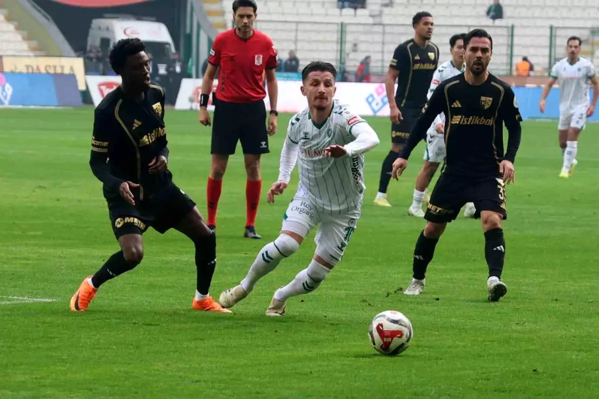 Trendyol Süper Lig: Konyaspor: 0 Kayserispor: 0 (İlk yarı)