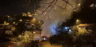 Zonguldak'ta bir evin çatısında çıkan yangın söndürüldü