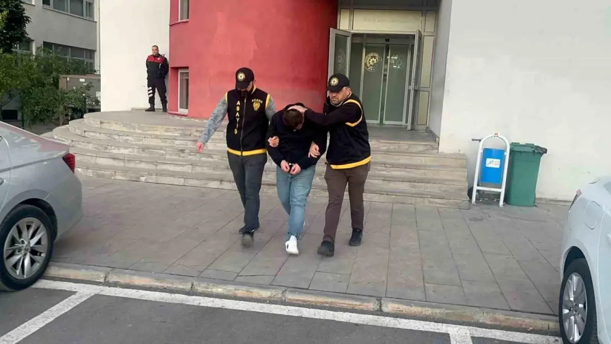 Adana'da 254 suç ve 25 yıl hapisle aranan firari hükümlü yakalandı