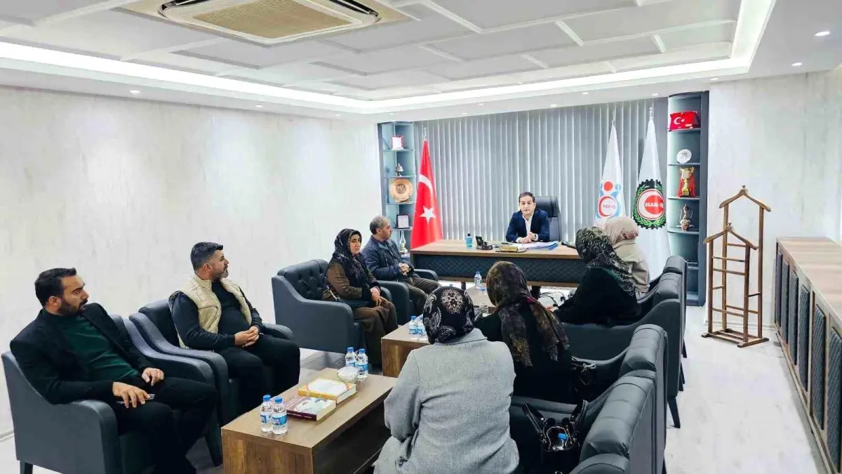 Aküzüm, kadın çalışanları ağırladı