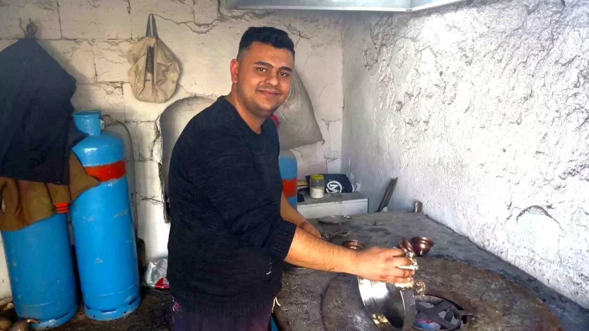 Baba-oğul kalaycılık mesleğini yaşatmaya çalışıyor