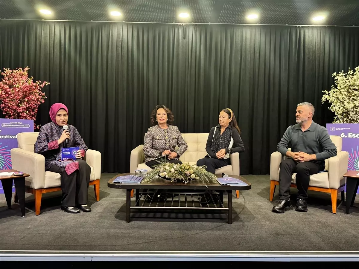 Esenler Film Festivali'nde Halit Refiğ ve filmleri konuşuldu