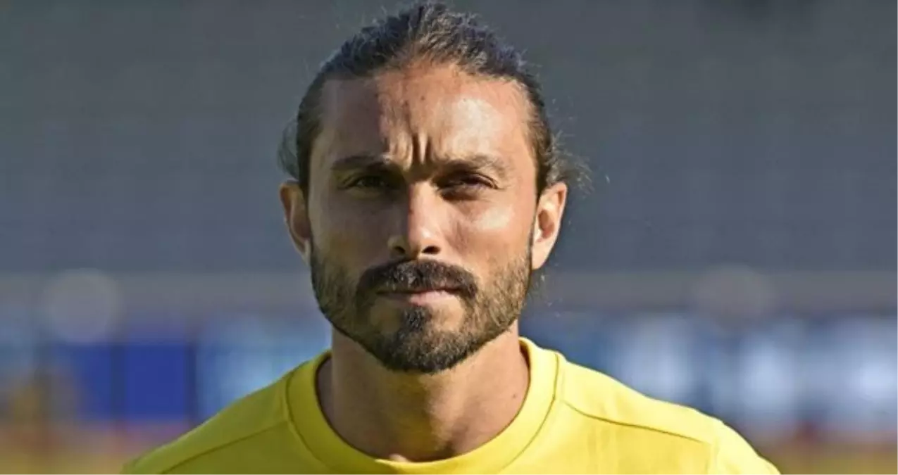 Halil Akbunar kimdir? Bursaspor'a transfer olan Halil Akbunar kaç yaşında, hangi takımlarda oynadı, mevkii ne?