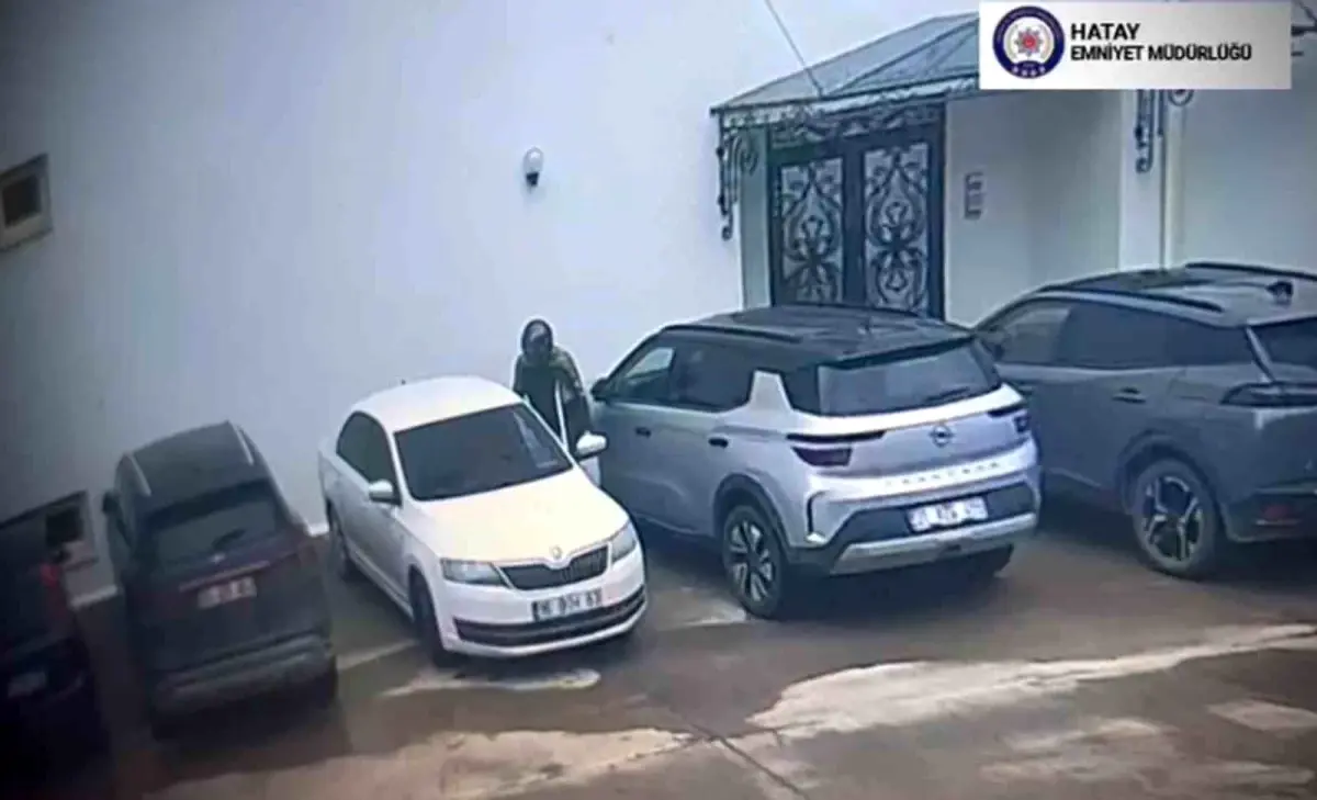 Hatay'da apartmandan 1 milyon 800 bin TL'lik altın çalan hırsız polis takibiyle yakalandı