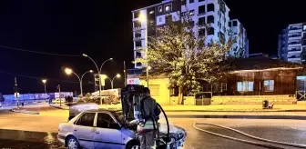 Hatay'da seyir halindeki otomobilde çıkan yangın söndürüldü