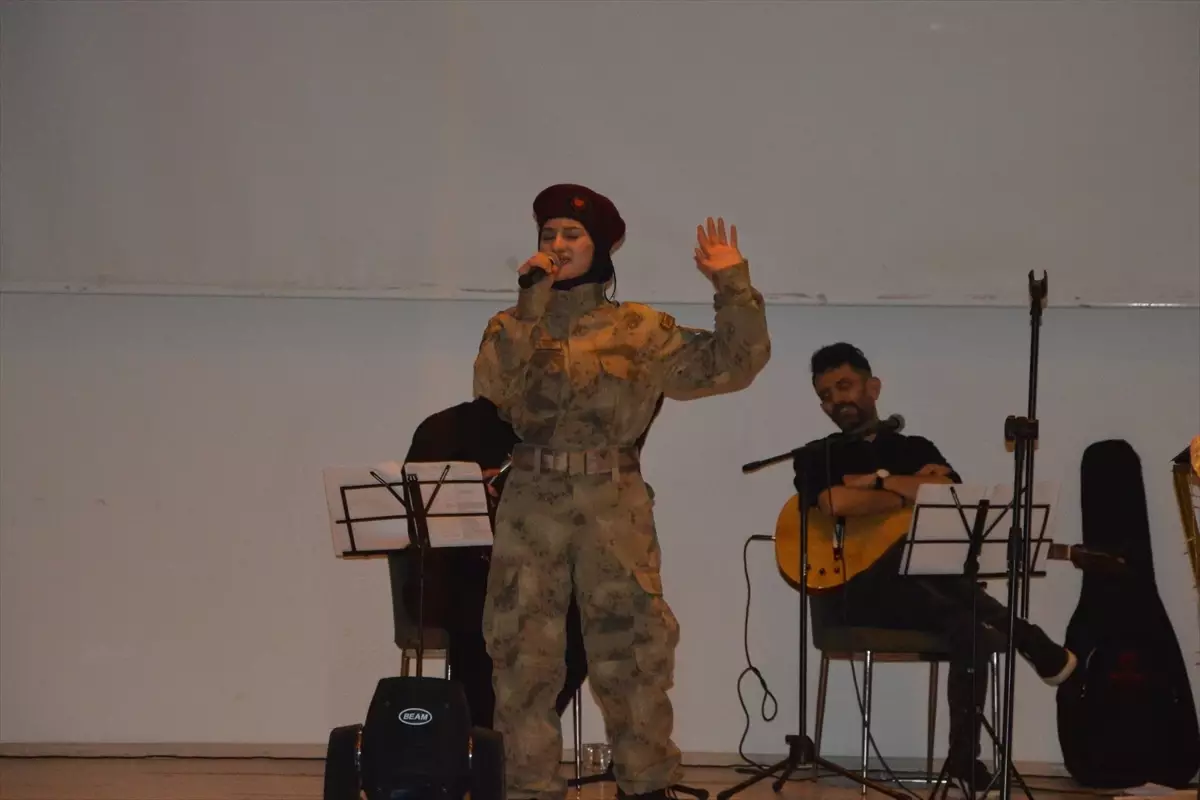 Havza'da 'Şiirin Sesi, Ruhun Nefesi' şiir dinletisi düzenlendi